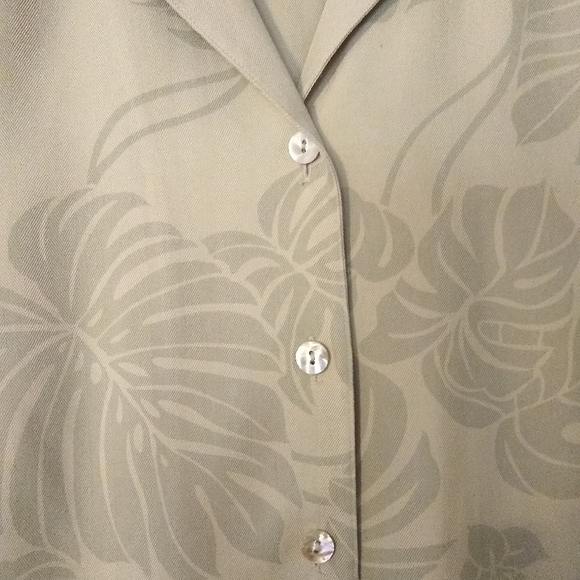 Tommy Bahama Silk Hawaiian Cream Shirt - Picture 3 of 4